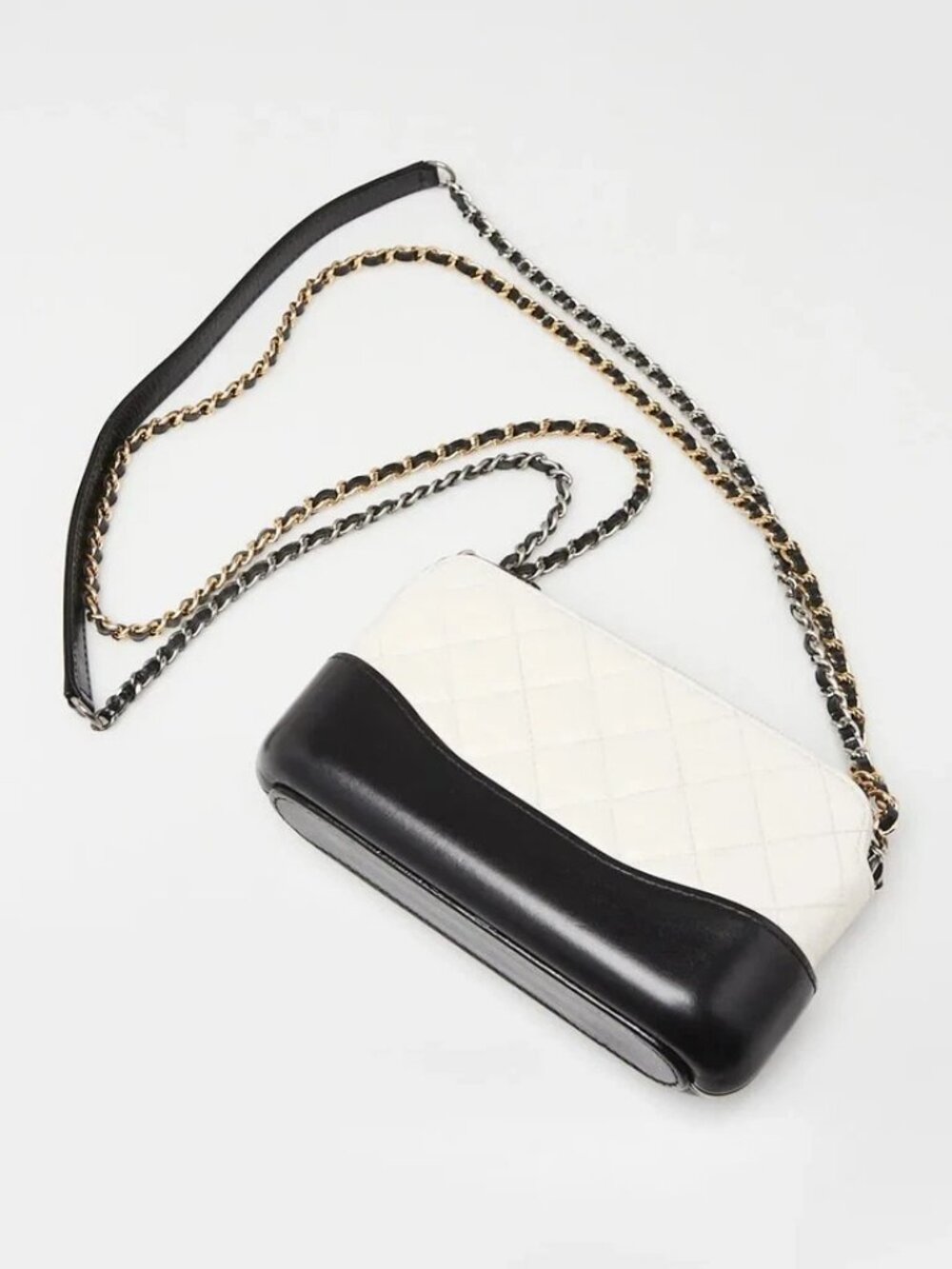 Chanel White/Black Quilted Calfskin Leather Gabrielle Clutch with Chain Bag - Picture 3 of 10